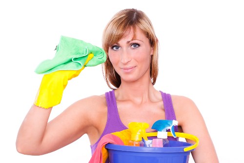 Cleaning technician protecting a carpeted room during a safe service